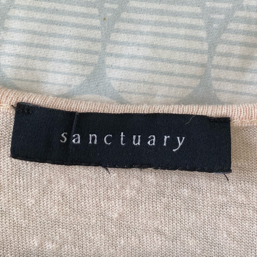 - Sanctuary top - Picture 2 of 5